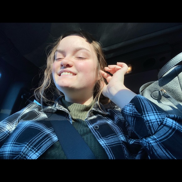 hi 🫶🏻🤍 - Picture 3 of 7